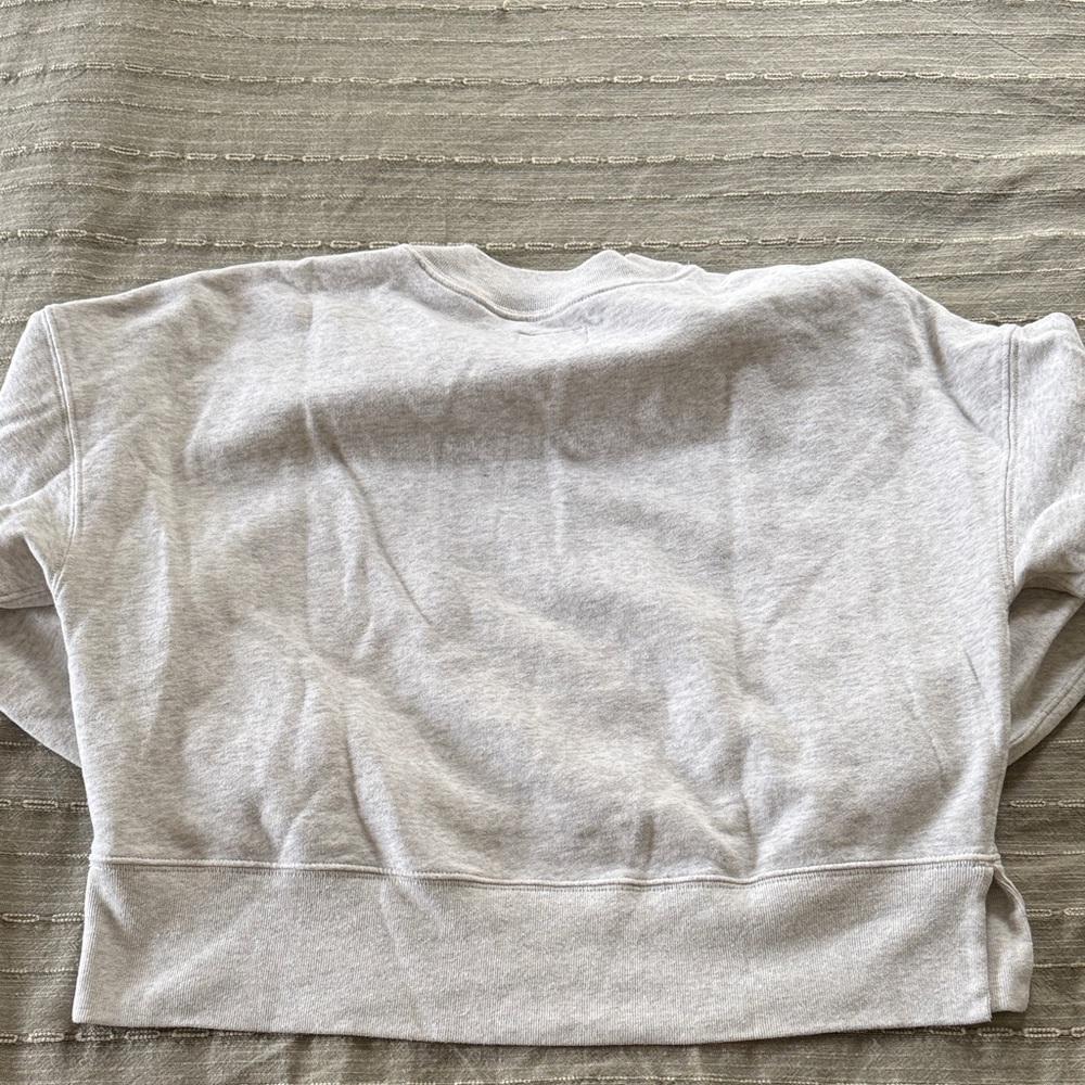 Abercrombie & Fitch Boxy Light Gray Calabasas Sweater - Picture 4 of 5